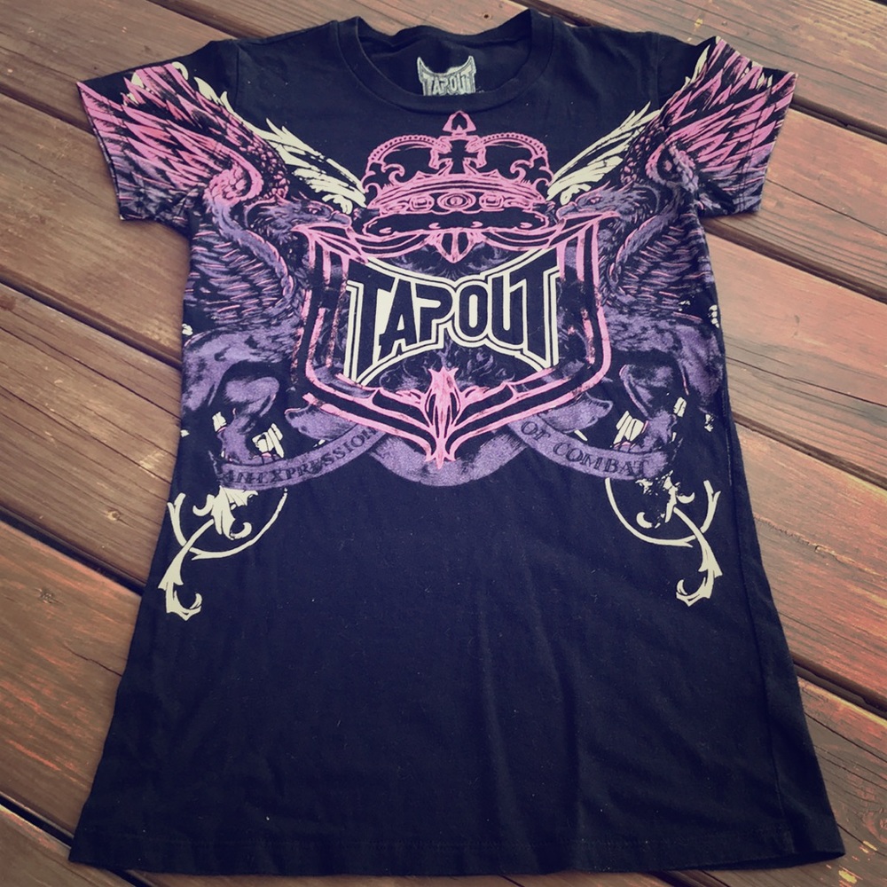 Tapout  black Tee